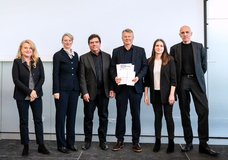 Anerkennung beim Staatspreis „Bauen im Bestand 2025“  Dömges Architekten ausgezeichnet für das Bayernkolleg Augsburg